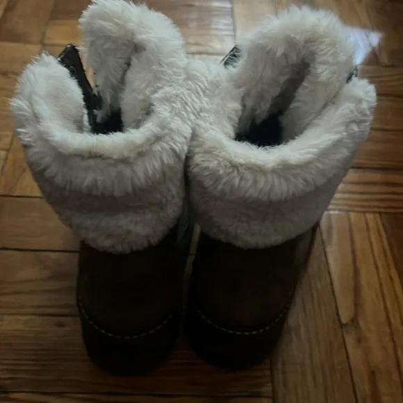 Timberland olive boots with faux fur size: 6.5 no box - Picture 4 of 8